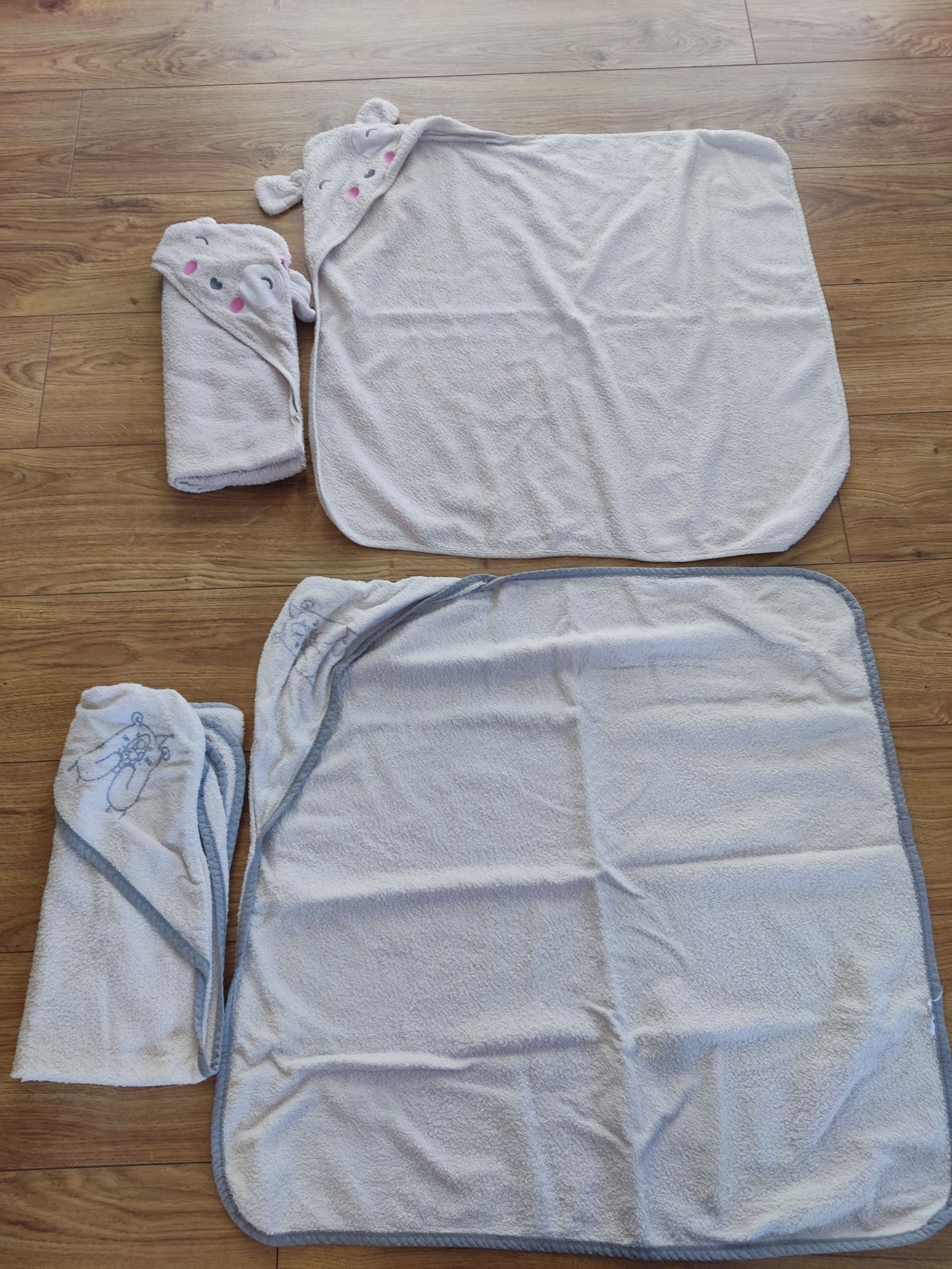 Ręczniki dla niemowląt bliźniaczki