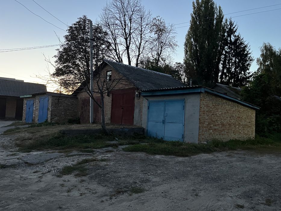 Продам гараж . В центре г. Путивль!