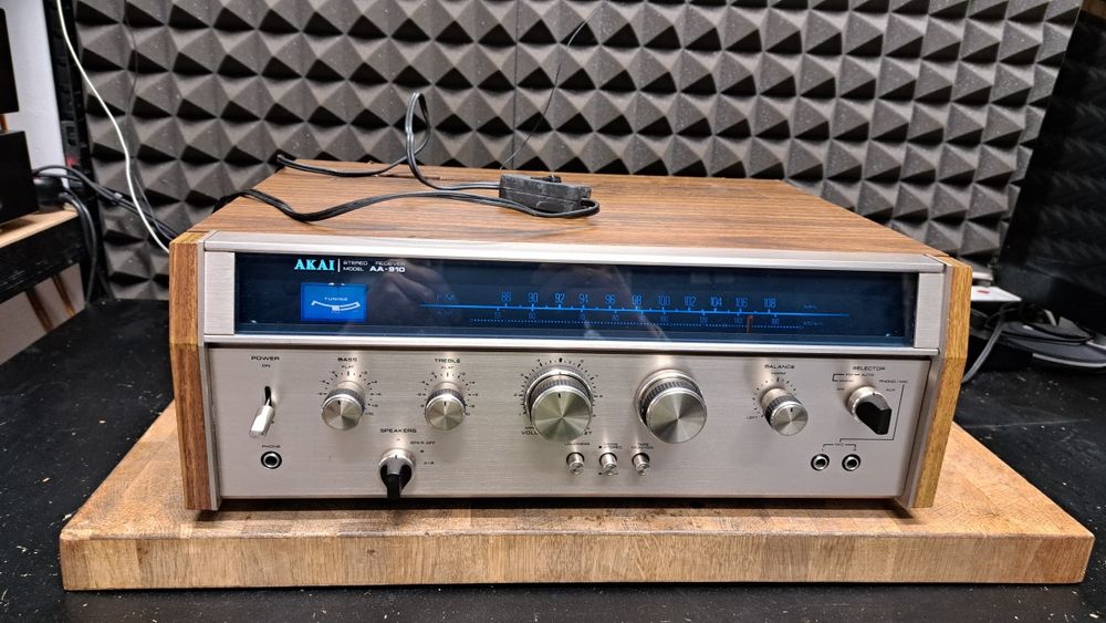 Amplituner Akai AA-910