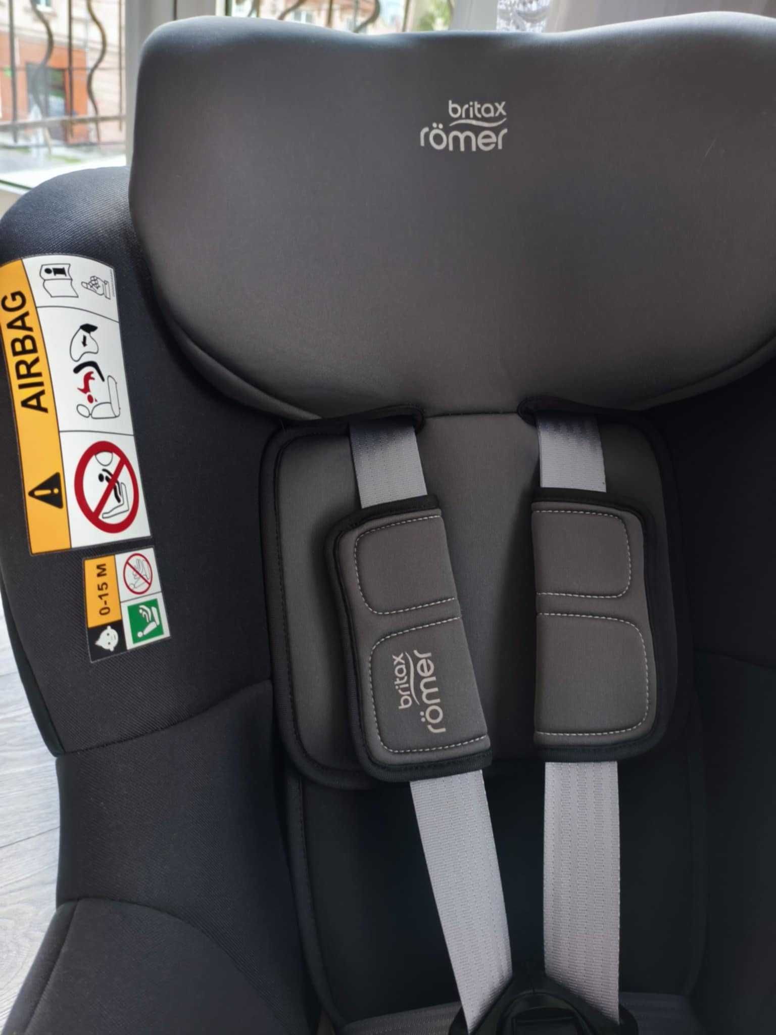Britax Romer Dualfix M iSize Fotelik RWF 0-18kg 61-105cm