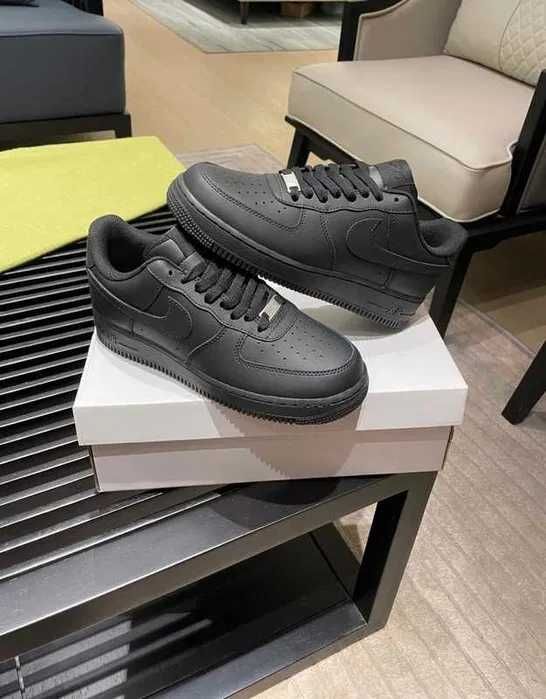 Buty Trampk Nike Air Force 1 Low '07 Black R.45