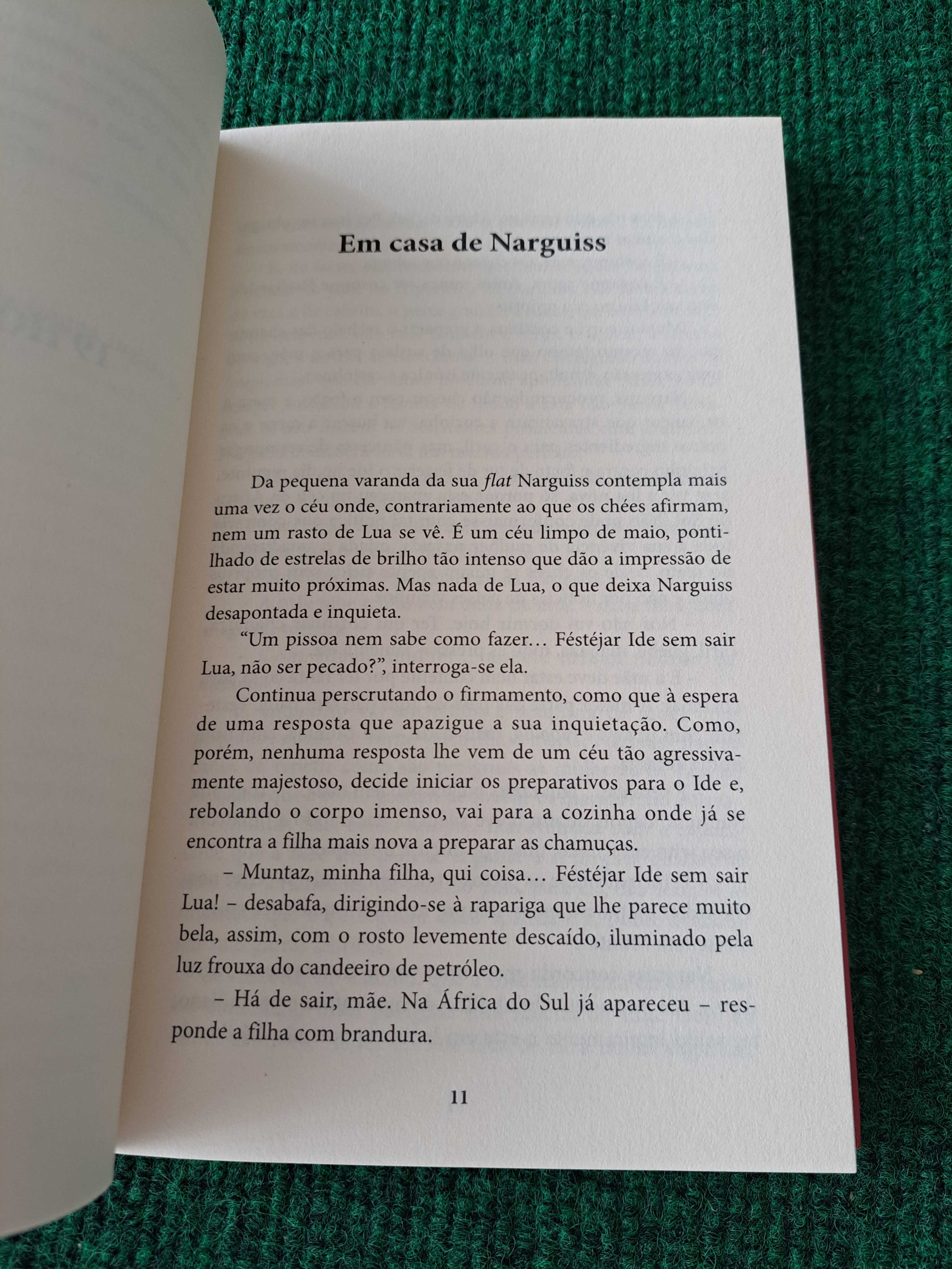 Neighbours - Lília Momplé