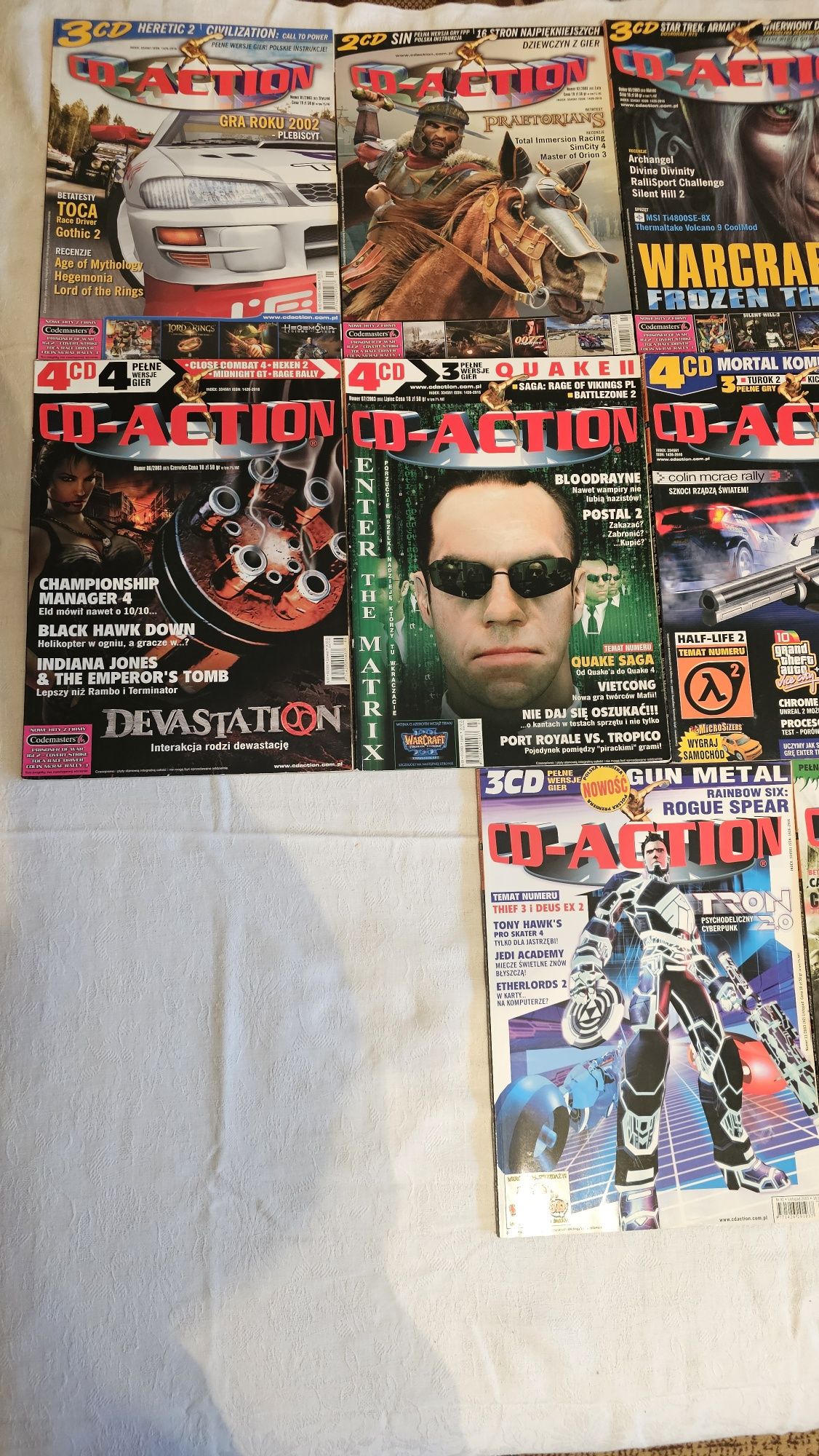 Sprzedam cały rocznik Cd-action z 2003 roku . 13 numerów .