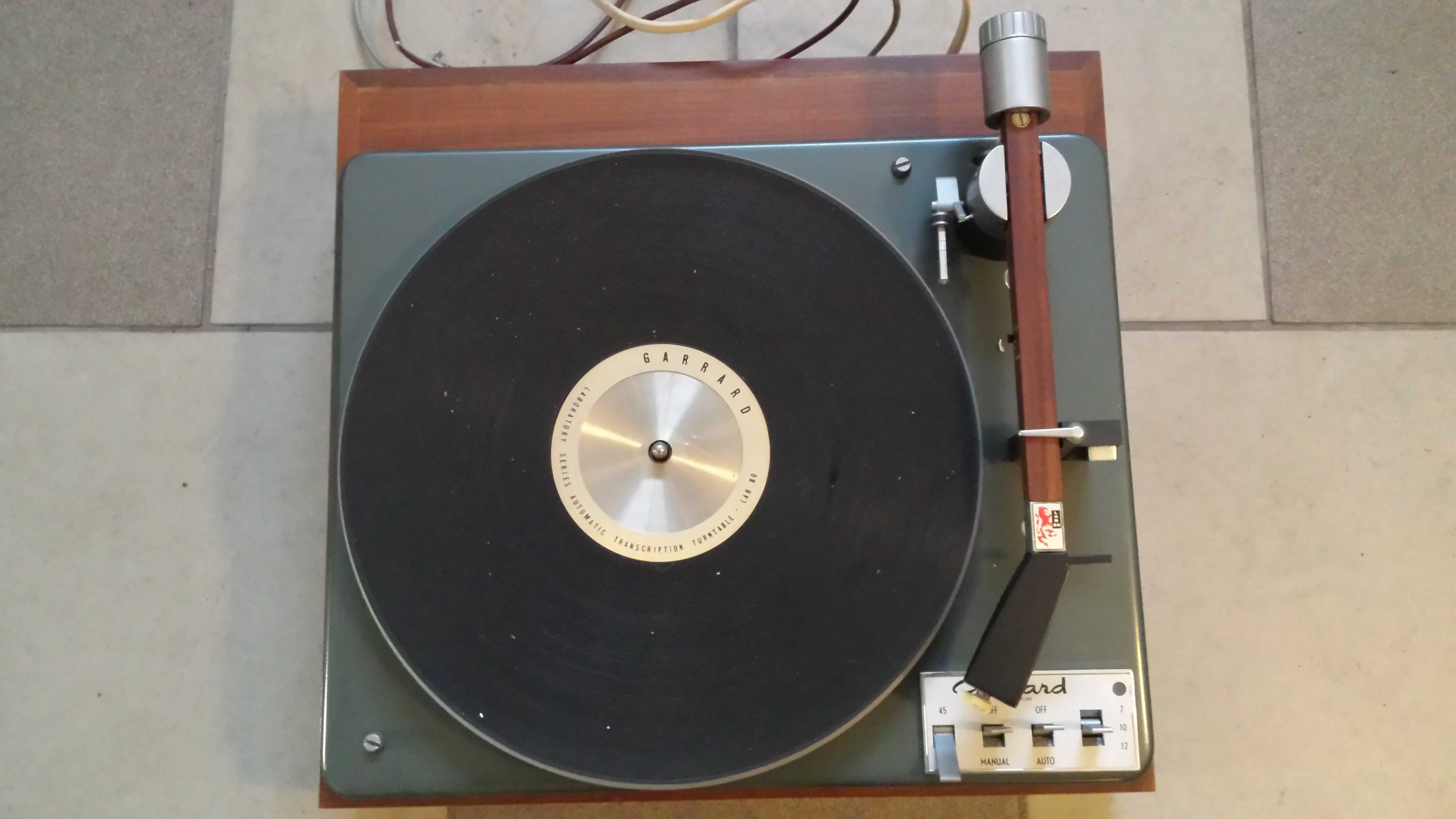Gramofon  GARRARD