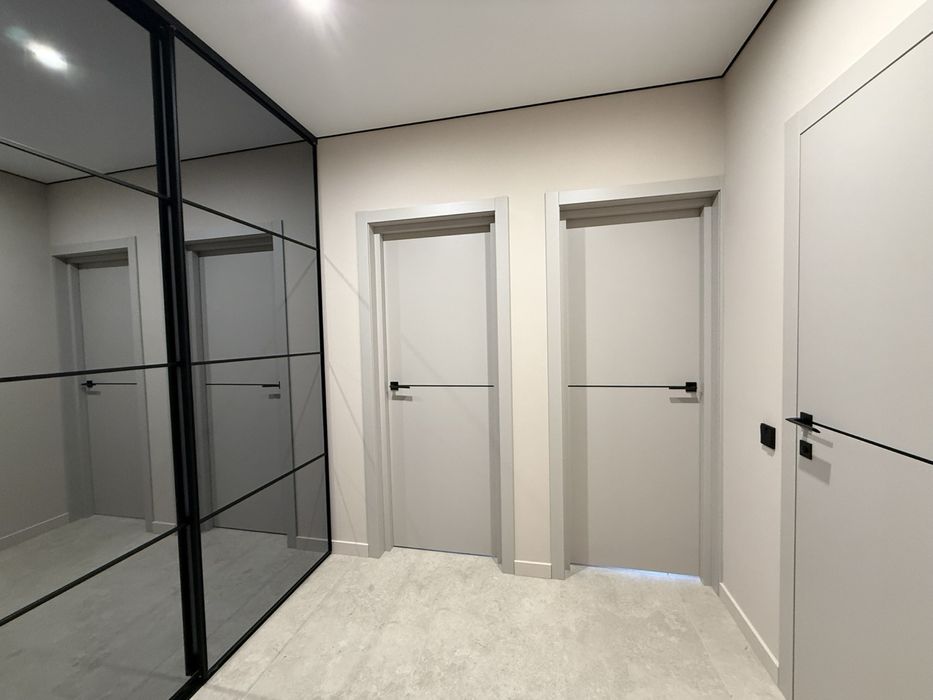 Продаж! Однокімнатна квартира з виглядом на озеро