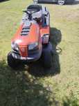Traktorek husqvarna tc 138