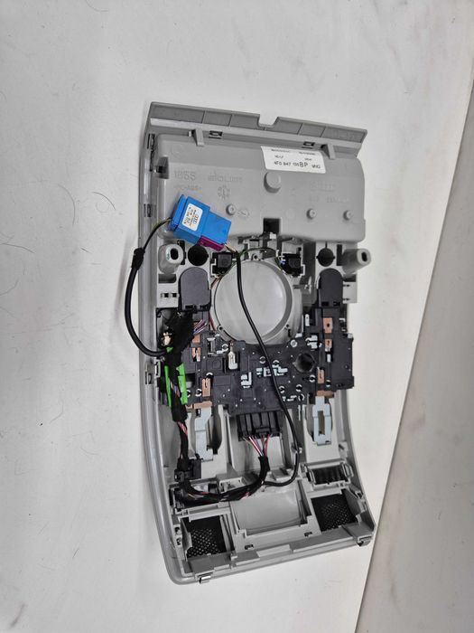 audi a6 c6 lampka oświetlenia oświetlenie kabiny LED