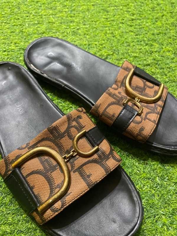 Klapki Christian Dior