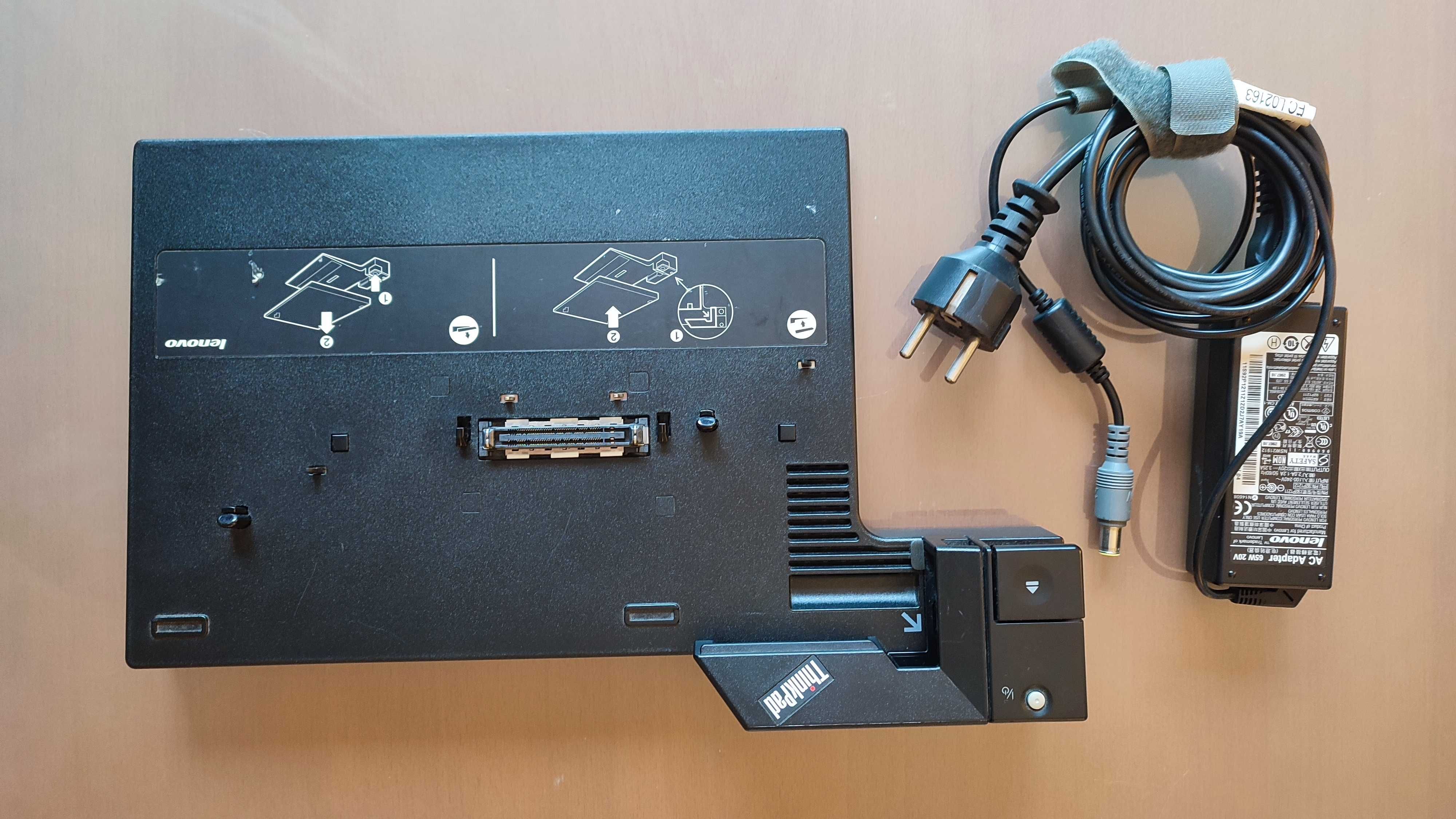 Docking Station Lenovo com Carregador.