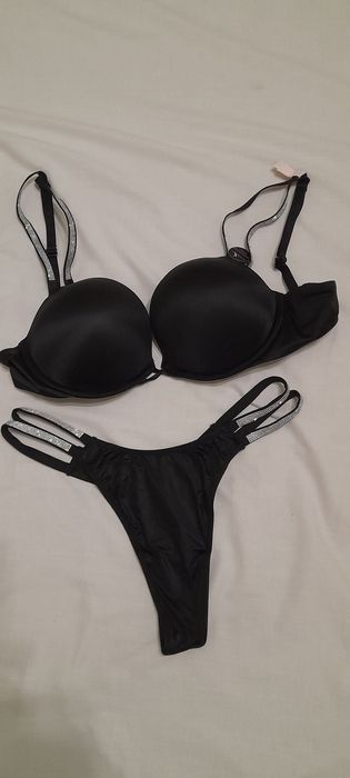 Новый комплект женского белья Victoria's Secret