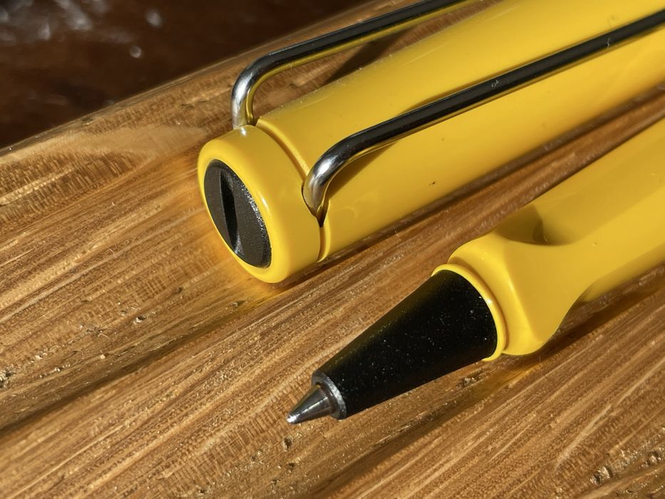 LAMY Safari, długopis. Niebieski wkład.