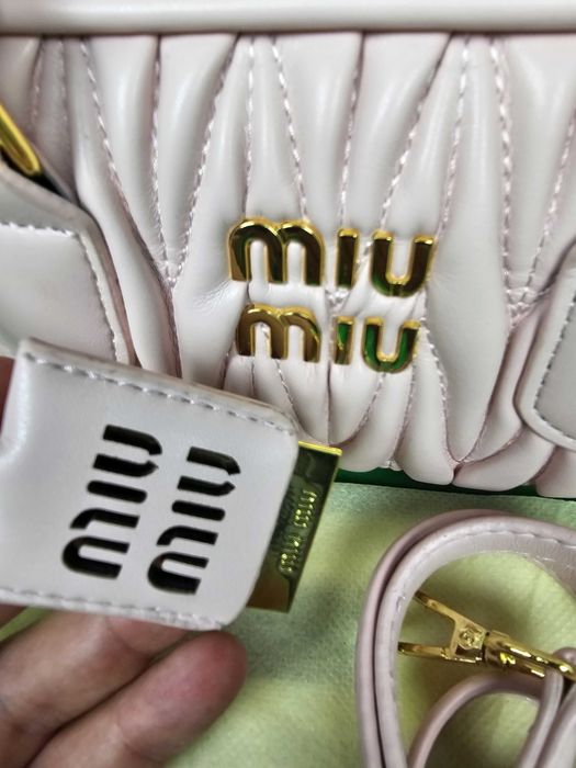 Torebka damska Miu Miu torba biznesowa rozowa pelne logowanie kuferek