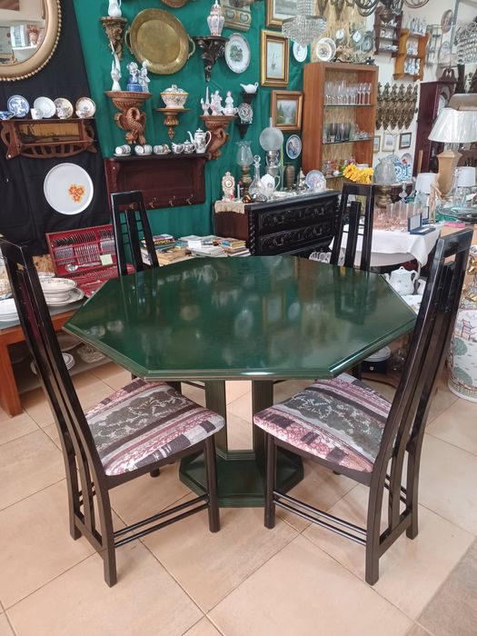 Conjunto lacado  mesa 4 cadeiras