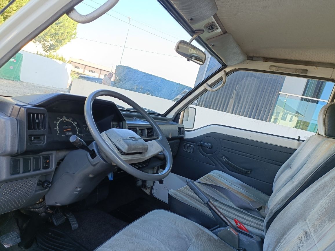 Mitsubishi L300 2.5 C.C