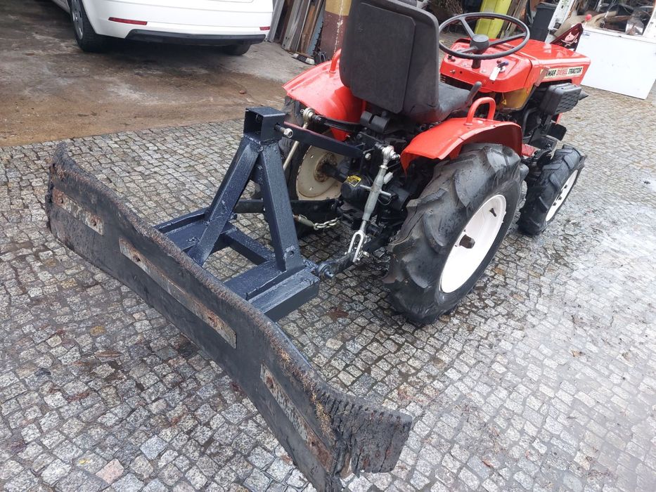 Yanmar ym 155 Dwa rodzaje biegów Rozłączany napęd 4x4