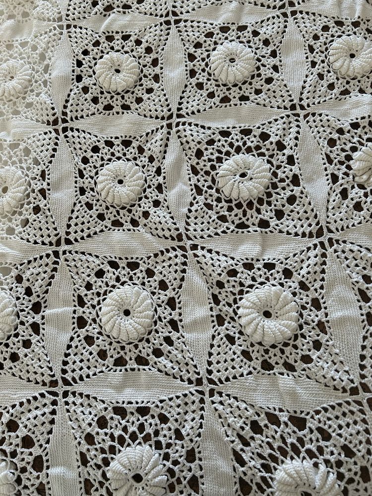 Colcha de renda manual