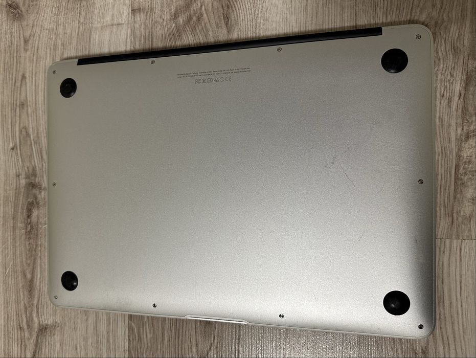Продам Macbook Air 13" 2017 8/128