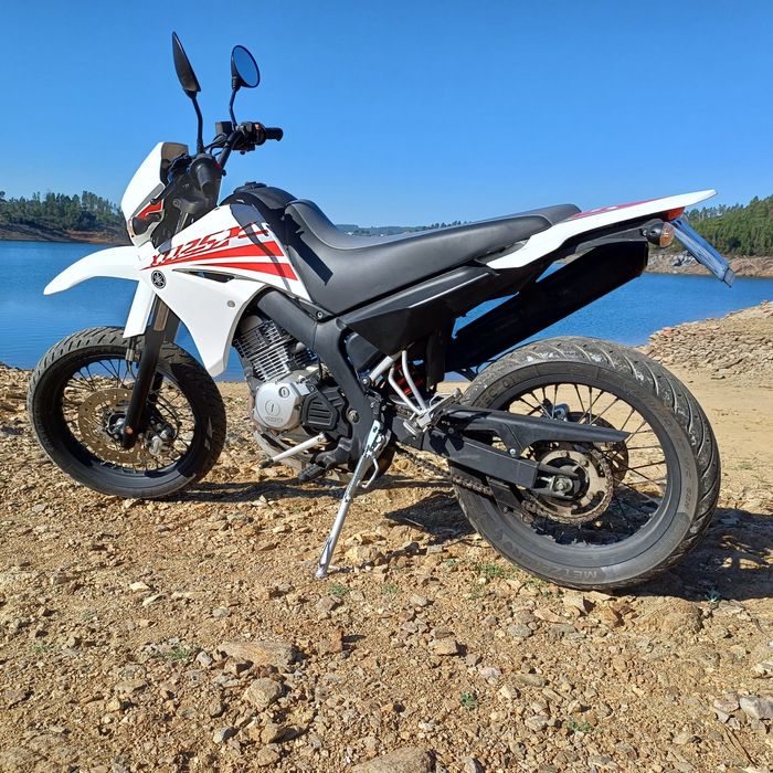 Moto YAMAHA XT 125 X