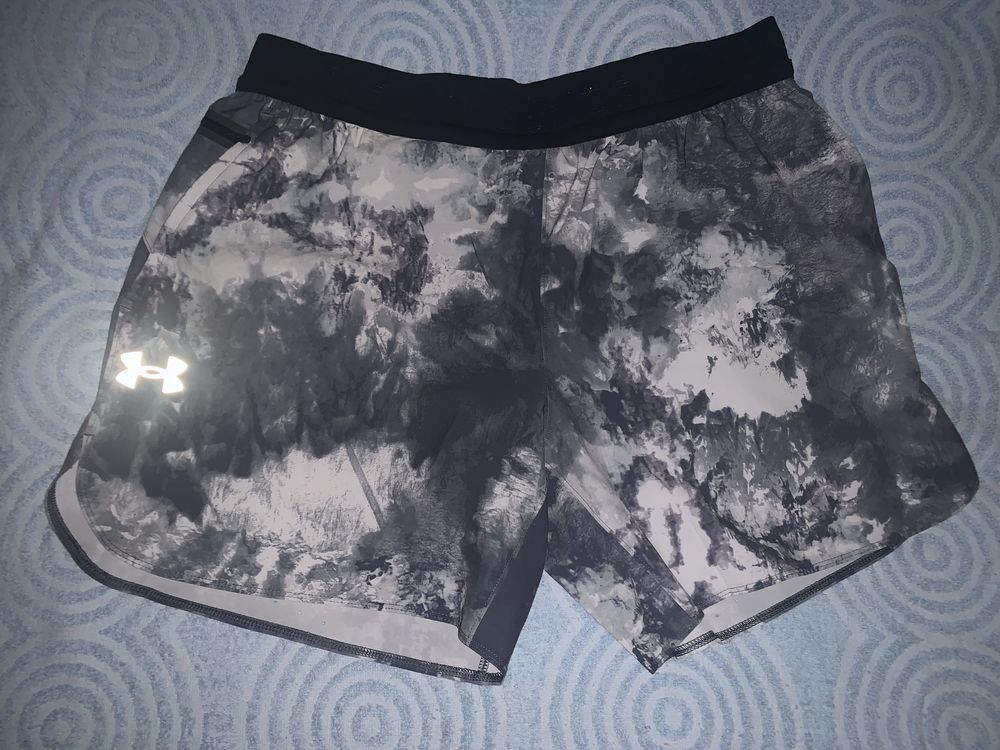 Продам шорты Under Armour размер XL