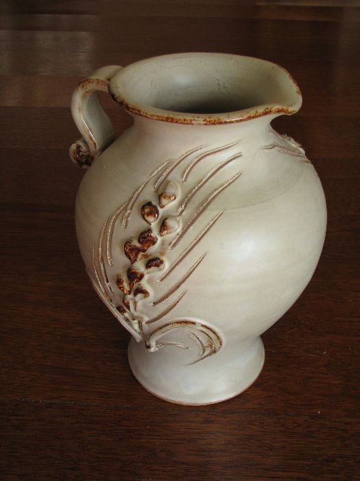 Ceramiczny dzbanek – wazon ręcznie wykonany z motywem kłosa 20 cm