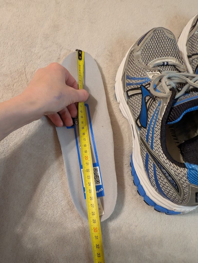 Кросівки Brooks GTS 12
 45 р. 29 см