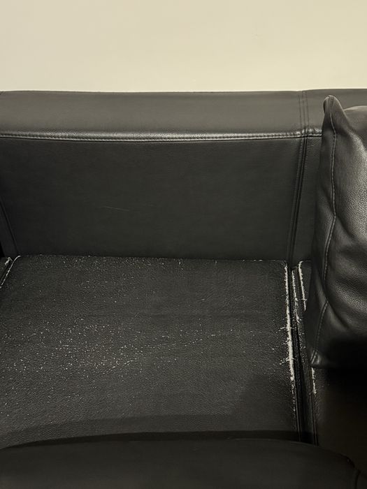 Sofa z ekoskóry z funkcją spania