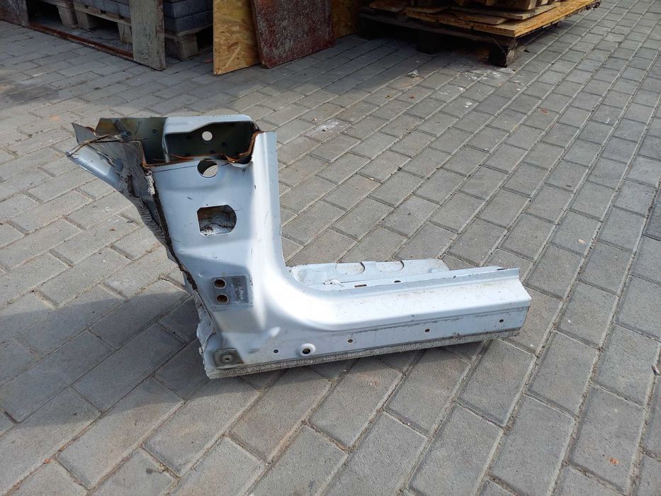 Поріг, стійка ліва Jeep Cherokee KL 14-18
