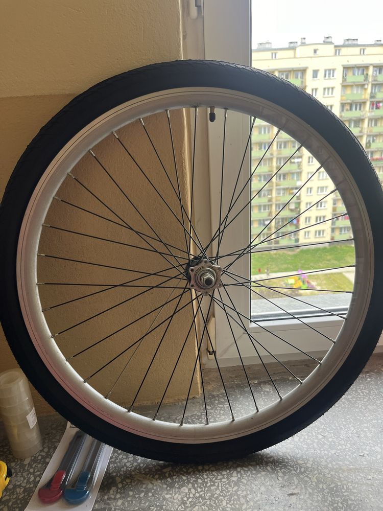 Kompletne wzmacniane przednie kolo do roweru 26 cali nowa opona