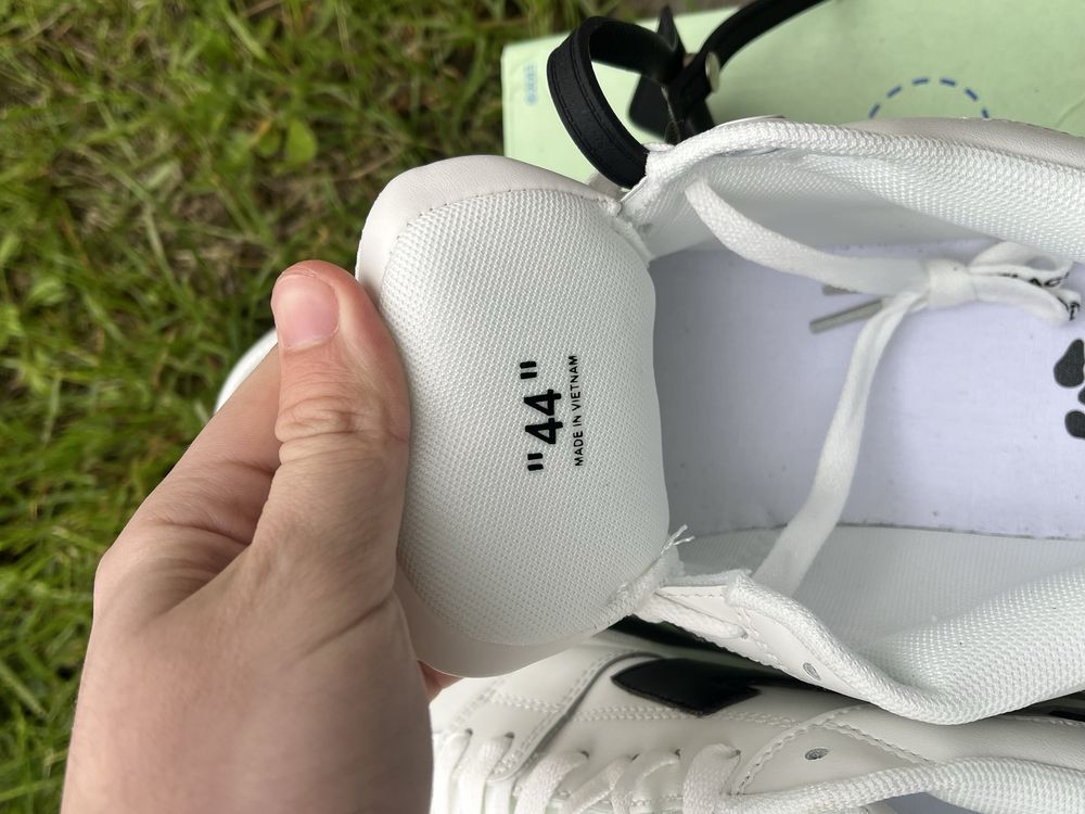 Кросівки Off white out of office 44 розмір офф вайт