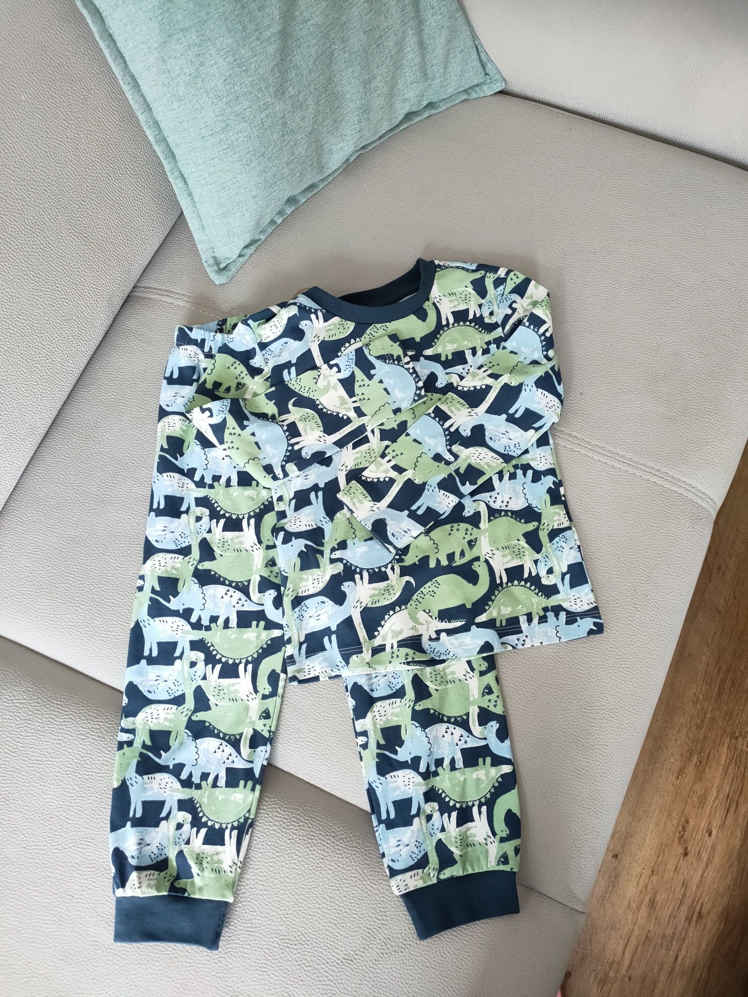 Piżamka chłopięca roz 92 /98 Primark