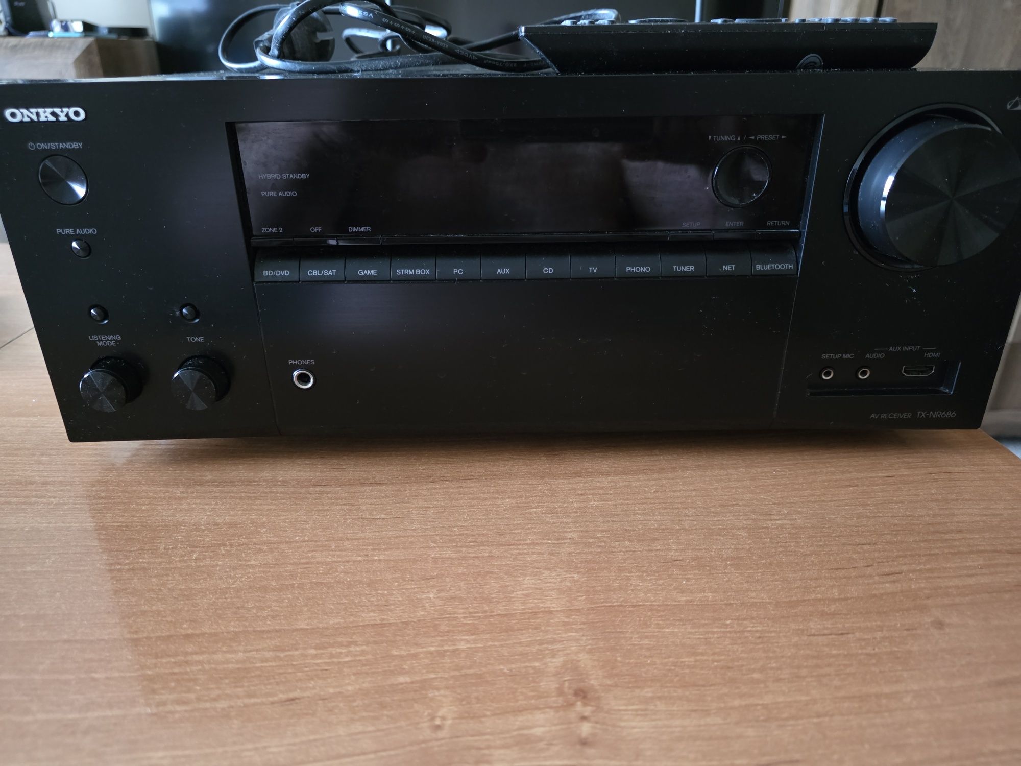 Amplituner ONKYO TX-NR686
