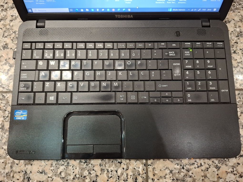 Portátil Toshiba Satellite Pro - i3 - 8Gb RAM - HDD 450 GB
