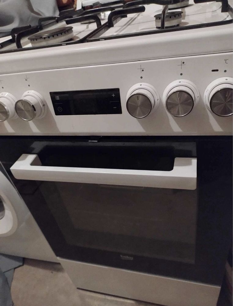 kuchenka gazowo elektryczna BEKO