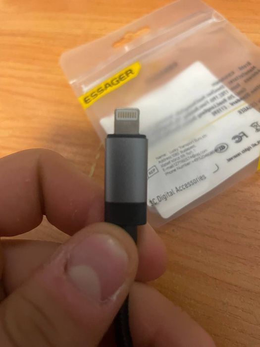 Перехідник для навушників айфон