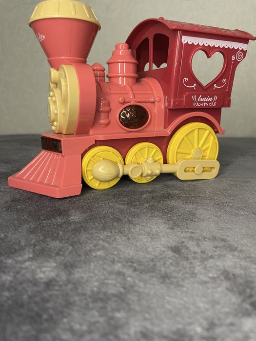 Дитячі іграшки, музичний паравозик