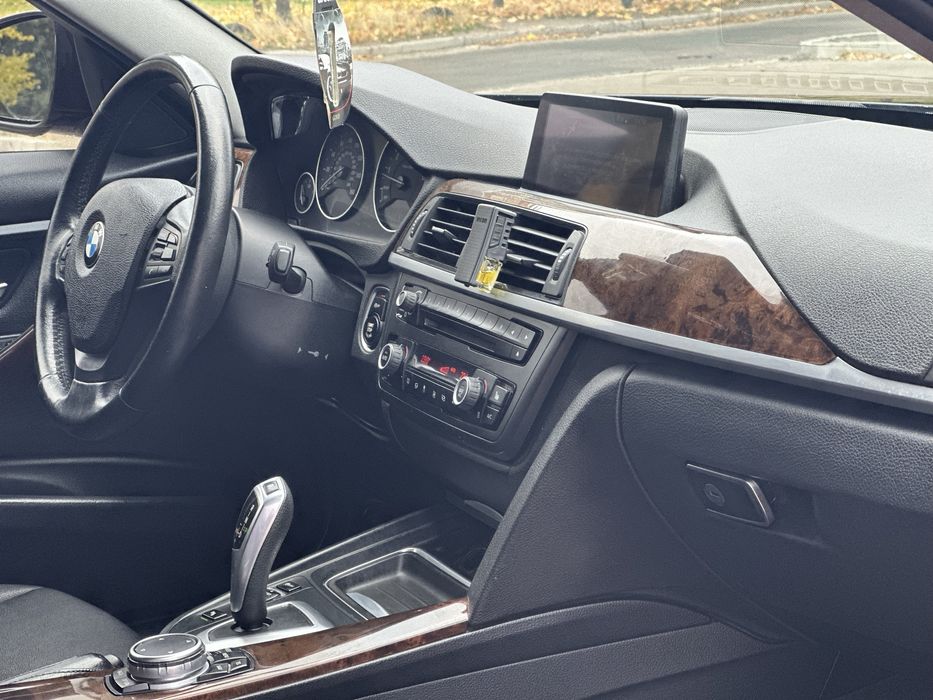 В продажі BMW 3 Series