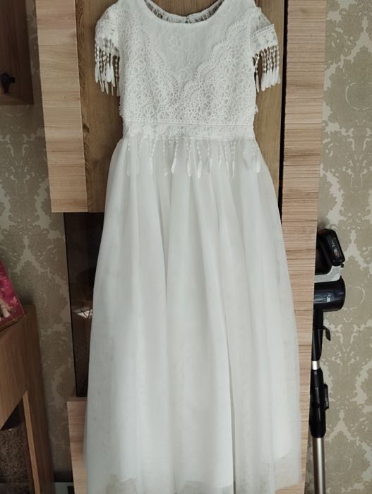 Sukienka biala ślub r.134