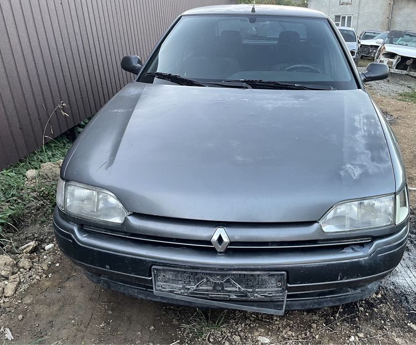 Renault safrane 2.1td 1996 (1992-1996) є все