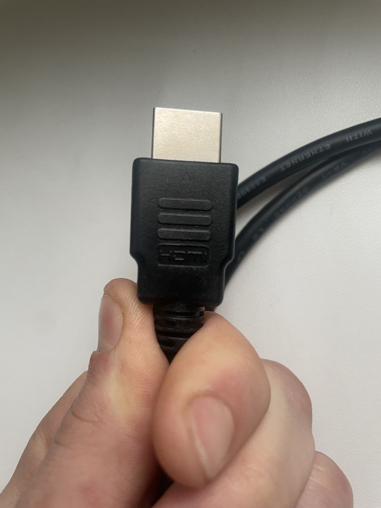кабель HDMI(є два кабеля, не потрібні, працюють)