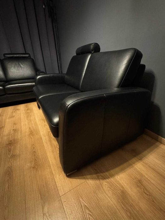 Kanapa skórzana czarna ze skóry naturalnej z zagłówkiem stan idealny