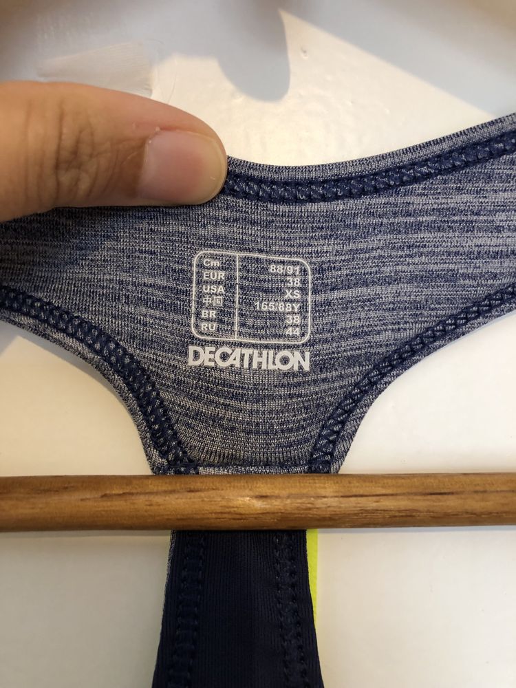 Top desporto com sutiã integrado Decathlon