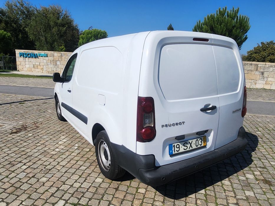 Peugeot Partner 1.6 BlueHDi LONGA 3 Lugares/A.C