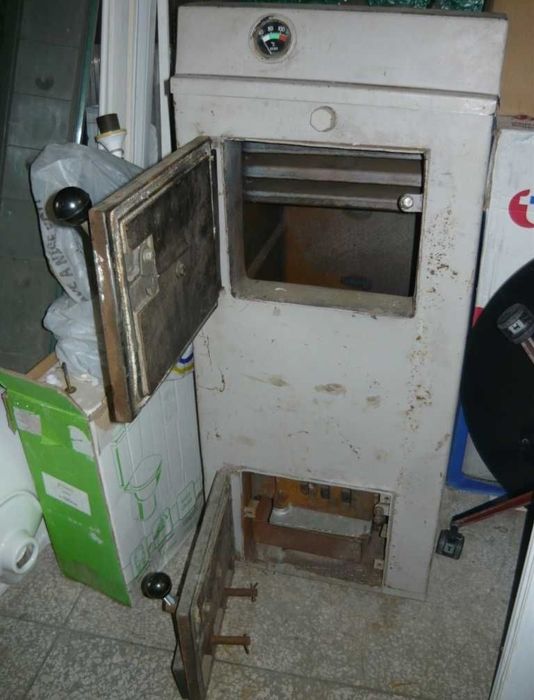 Котёл на дровах твердотопливный для отопления обогрева дома гаража