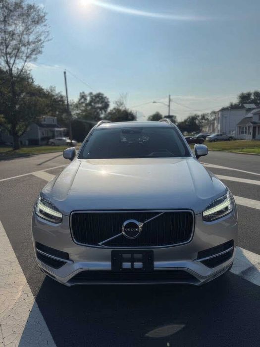 Volvo XC90 T5 Momentum 7-Passenger      2018