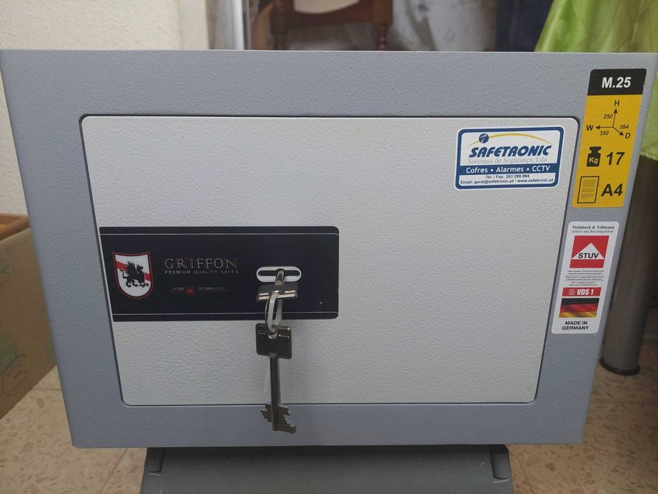 Cofre Armas com Chave OPTIMO ESTADO