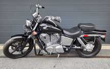 Honda VT Honda Shadow VT1100 – 2003r