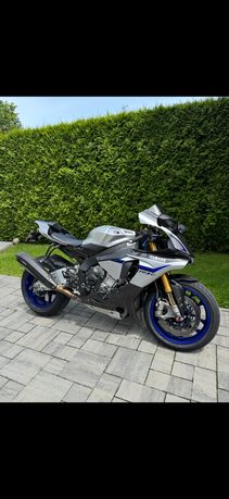Yamaha R1 M Polski Salon