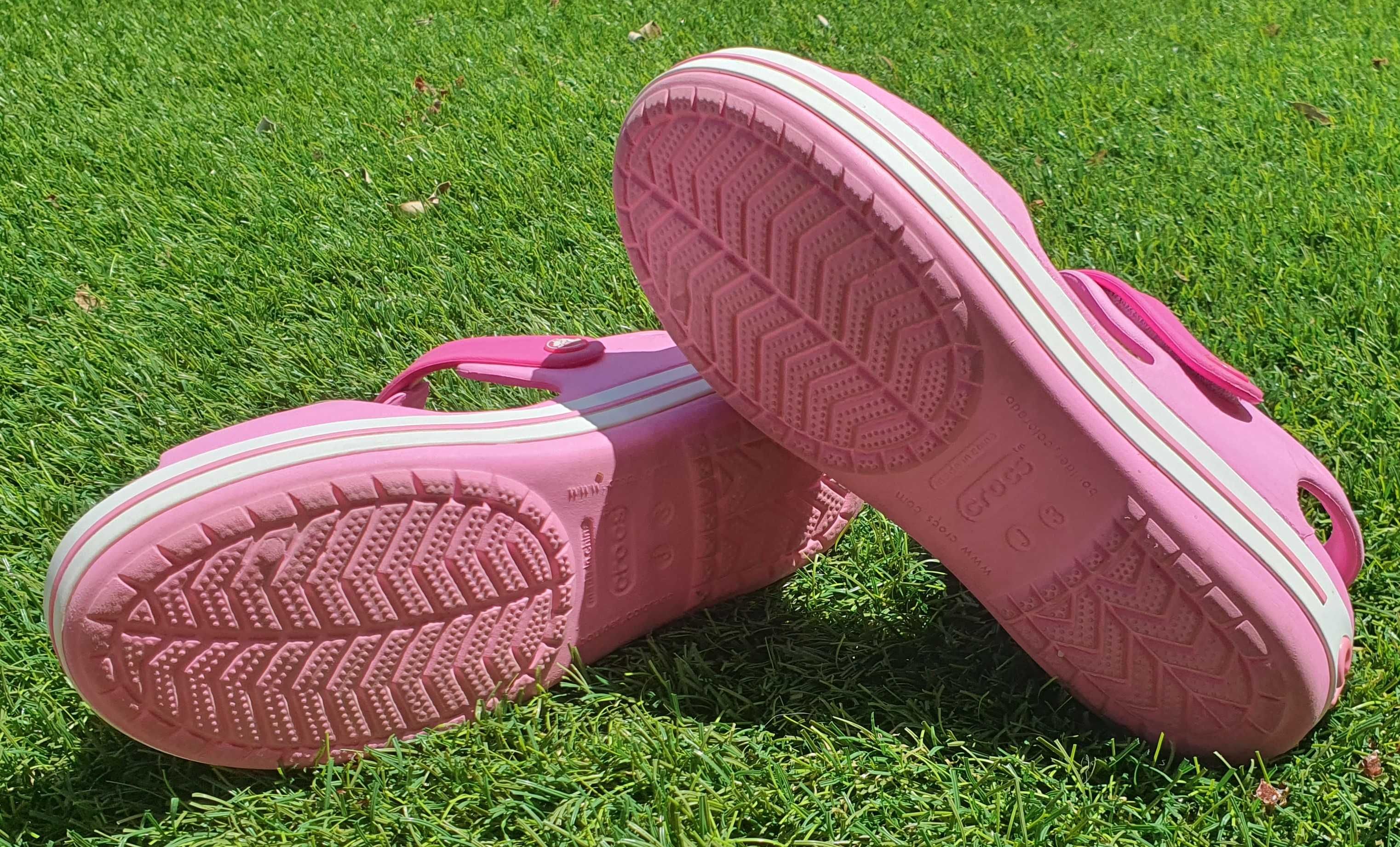 Crocs menina cor de rosa