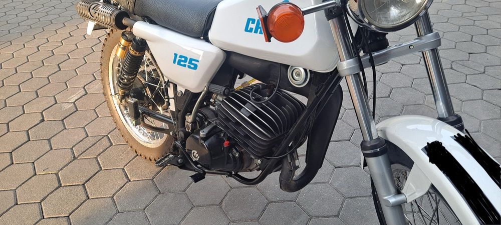 Casal 125 como nova