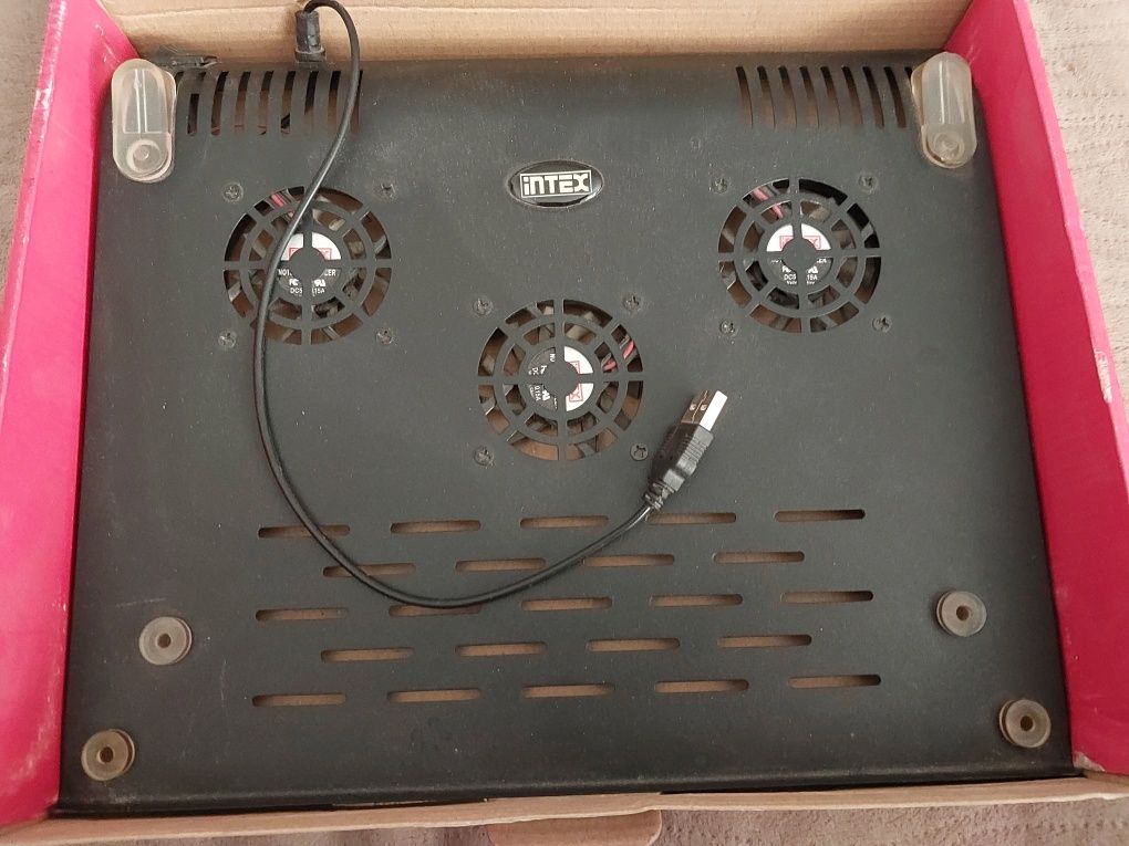 Nowa podstawka do laptopa,tabletu.